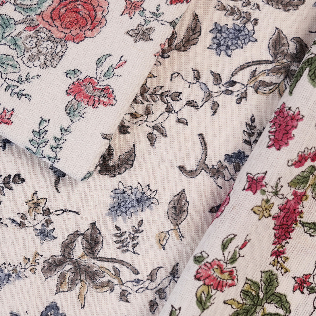 Explore the key elements of Southern home design, from warm hospitality and antique furnishings to elegant architecture and inviting outdoor spaces. Discover how soft color palettes and plush textiles create timeless interiors that embody Southern charm.