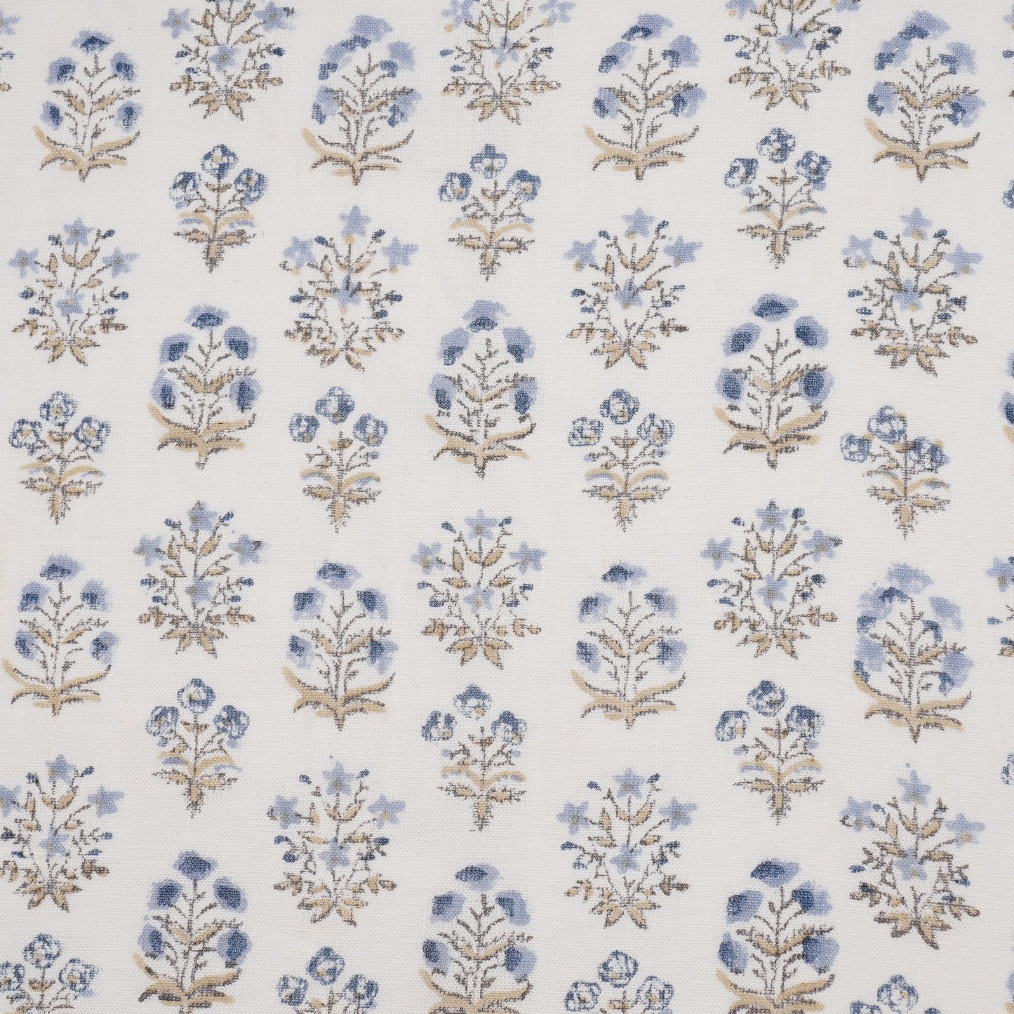 Infuse your home with the vibrancy of Palm Beach style, vibrant colors echoing coastal tranquility